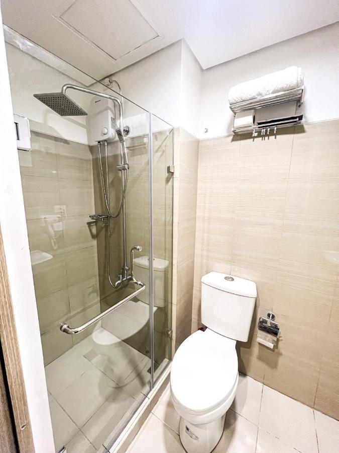 Sabina'S One Bedroom Condo At Shore Tower C Manila Exterior photo